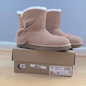 Ugg Sz 7 NIB Classic Mini Twist